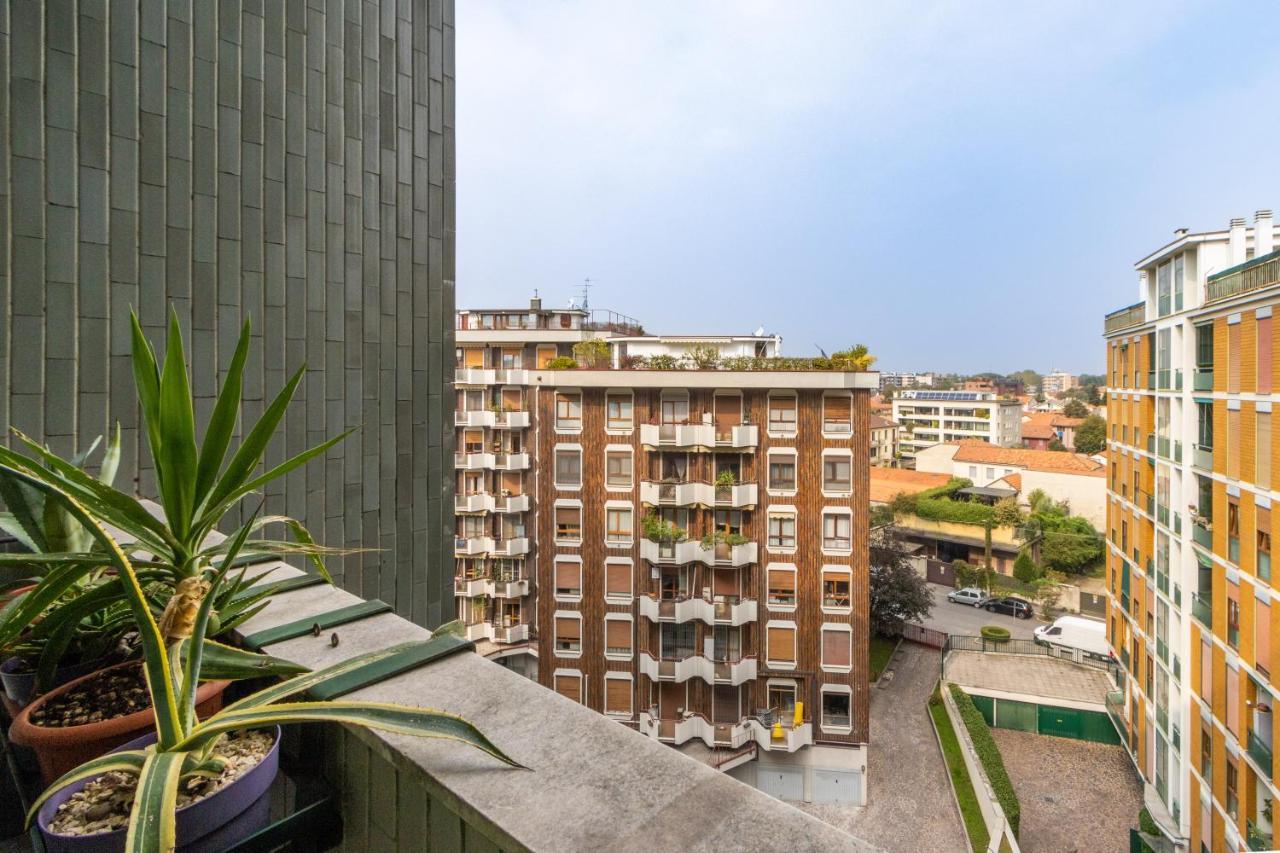 Alloggio Moderno In Centro Citta Apartment Monza Exterior photo